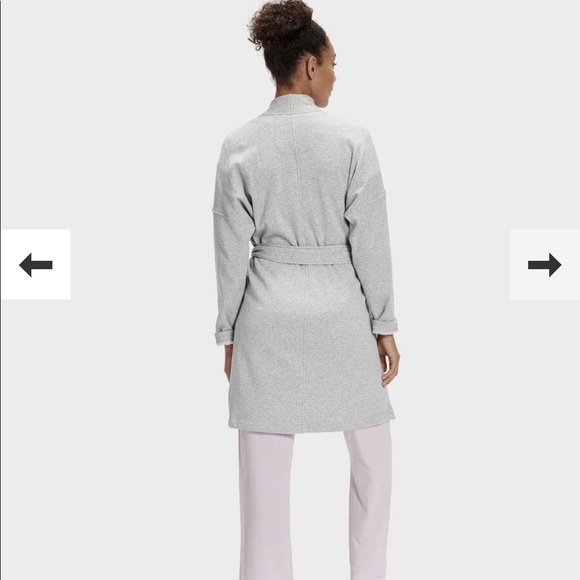 Ugg Robe - Picture 2 of 7